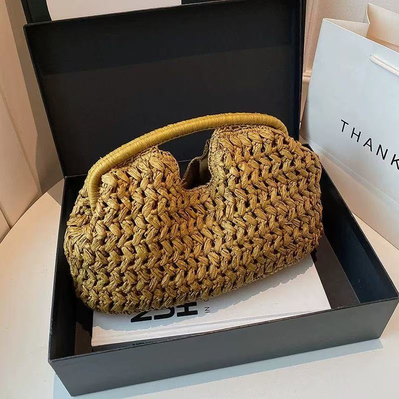 Bolso trenzado de mujer
