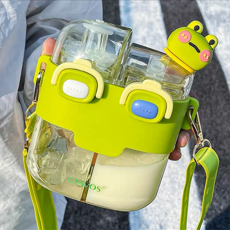 Botella de agua infantil con doble compartimento y pajita