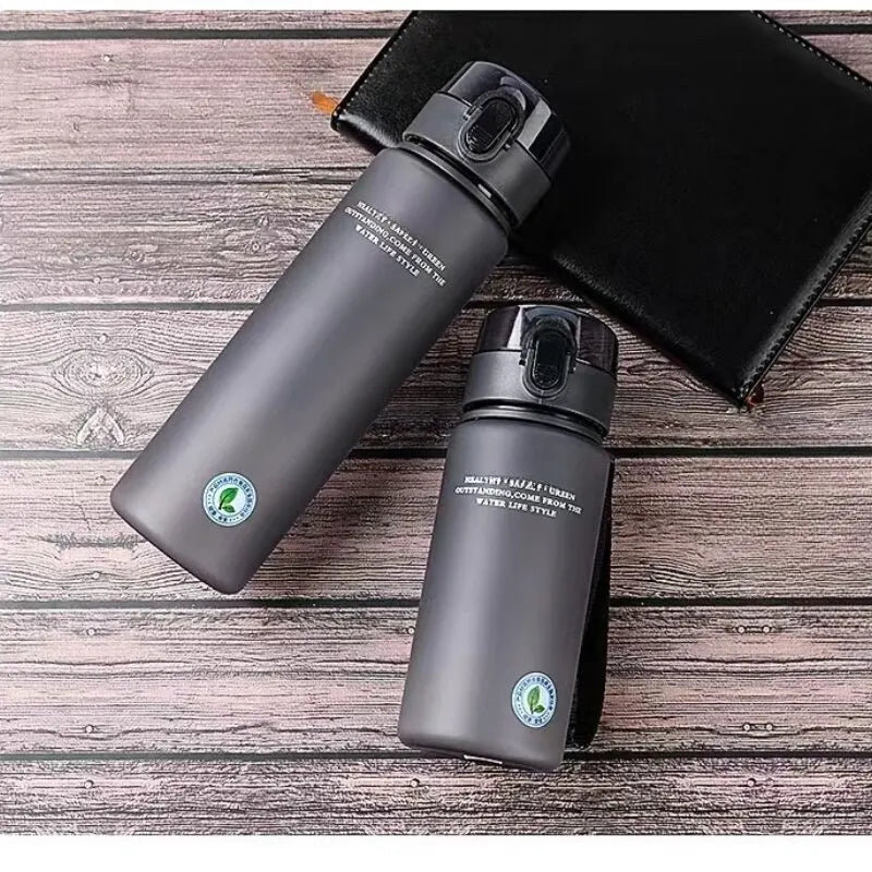 Botella de agua CarryDrink – A prueba de fugas y sin BPA para deporte, trabajo y viajes