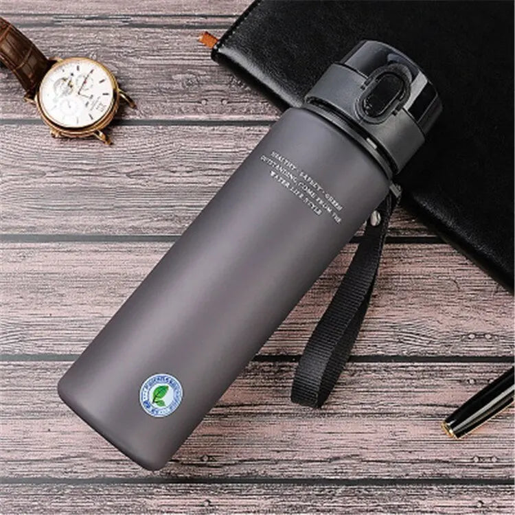 Botella de agua CarryDrink – A prueba de fugas y sin BPA para deporte, trabajo y viajes
