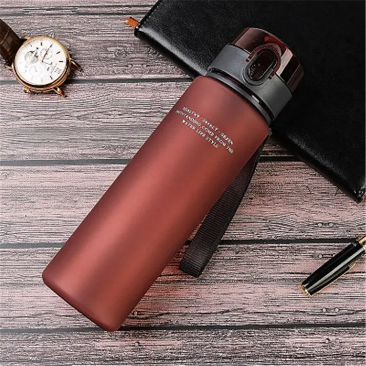 Botella de agua CarryDrink – A prueba de fugas y sin BPA para deporte, trabajo y viajes