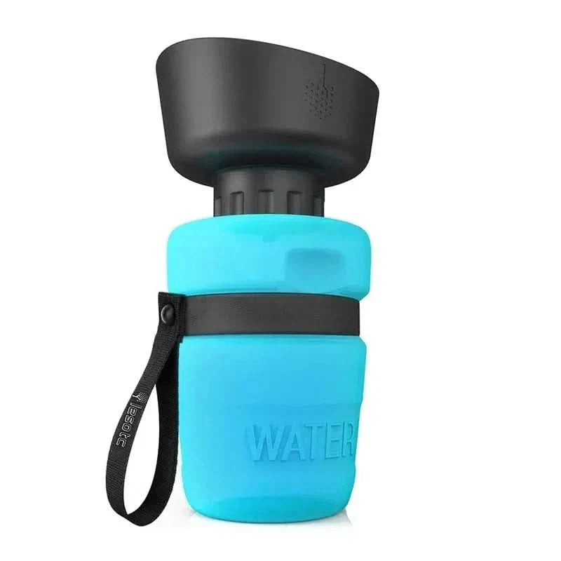 Botella plegable para perros con bebedero integrado