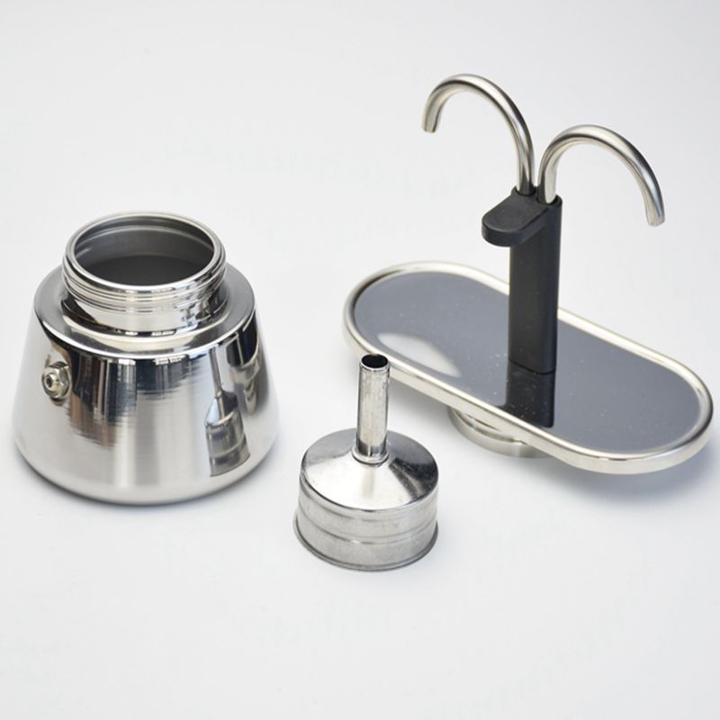 Cafetera italiana de acero inoxidable con diseño moderno
