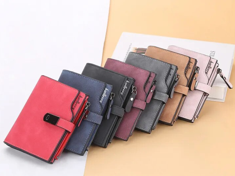 Cartera compacta con cierre magnético