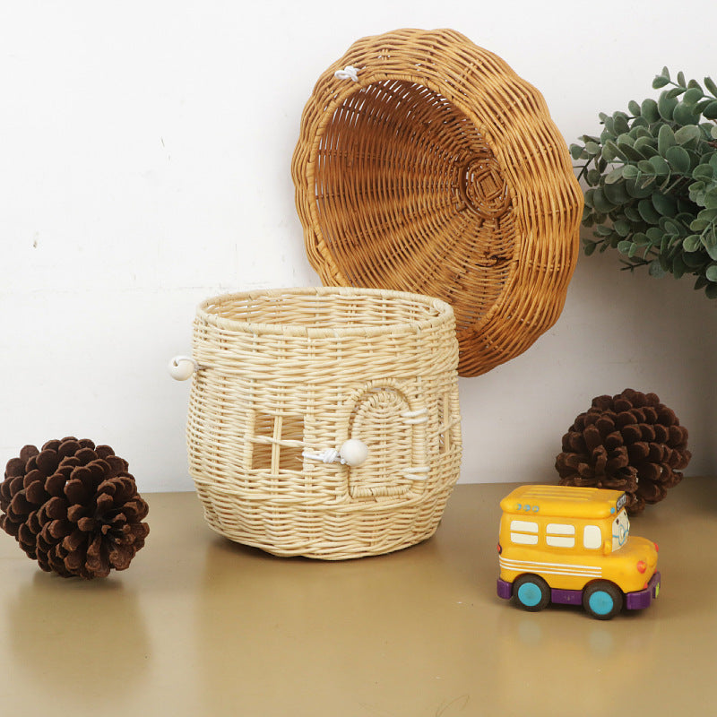 Cesta de mimbre decorativa con forma de casita