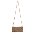 Clutch con cadena y cierre artesanal de macramé