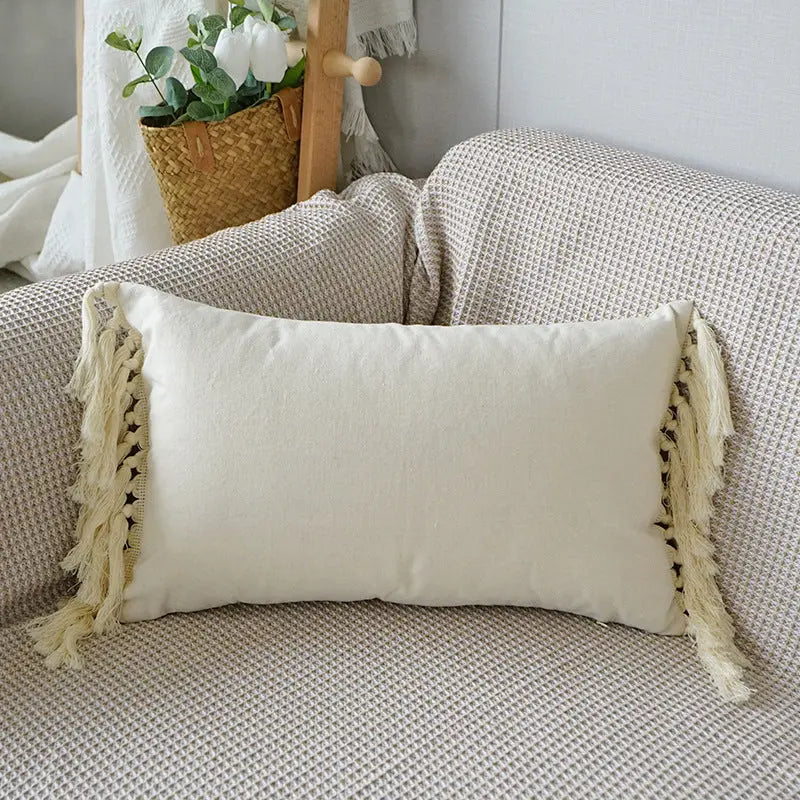 Cojín decorativo con textura y flecos