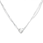 Collar con colgante de corazón magnético