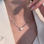 Collar con colgante de corazón magnético