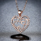 Collar con corazones entrelazados