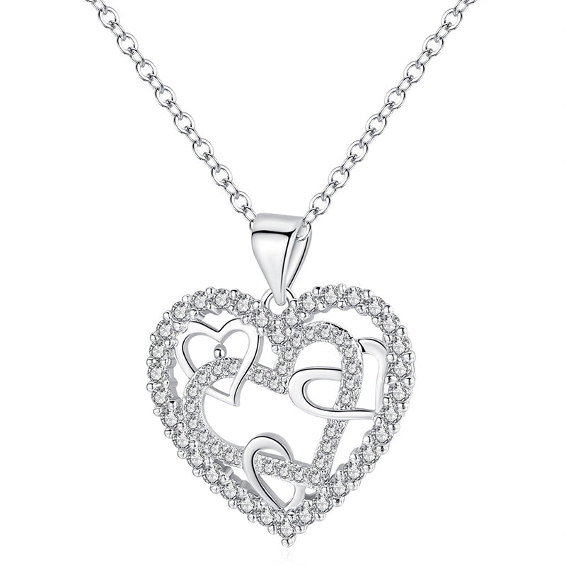 Collar con corazones entrelazados