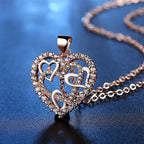 Collar con corazones entrelazados