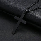 Collar de cruz de acero inoxidable para hombre – Diseño clásico y elegante