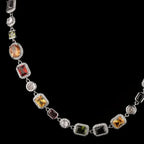 Conjunto de joyas moderno con diseño geométrico de circonitas