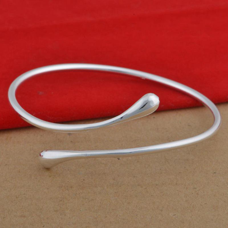 Conjunto de joyería de cuatro piezas