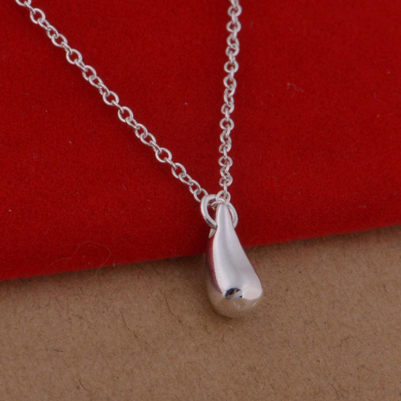 Conjunto de joyería de cuatro piezas