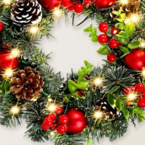 Corona de Navidad Lunoria con iluminación LED y bayas rojas