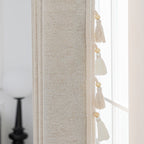 Cortina decorativa con flecos