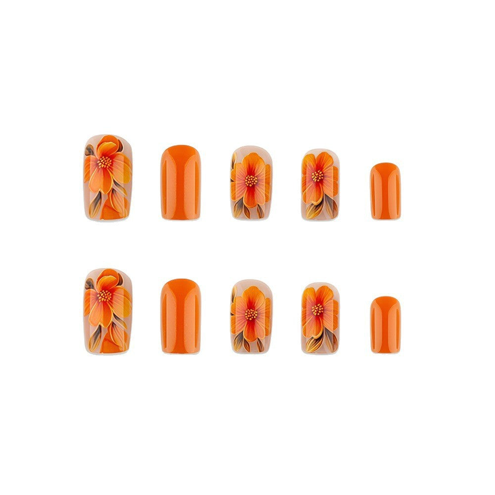 Diseño de uñas artístico con motivos florales