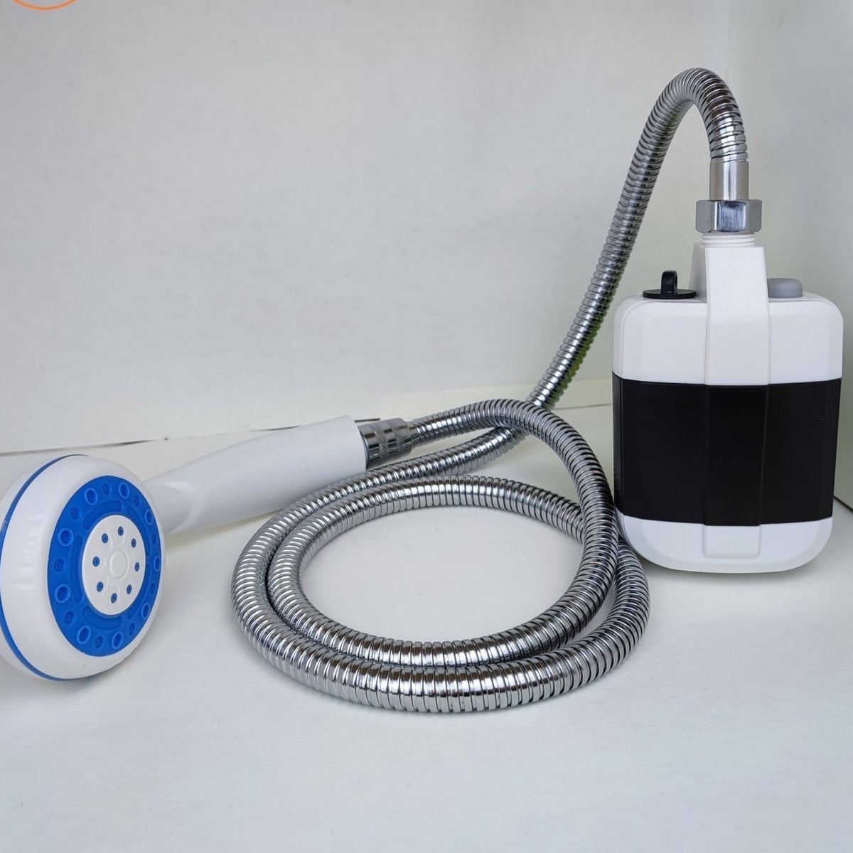 Ducha eléctrica portátil Aquacharge