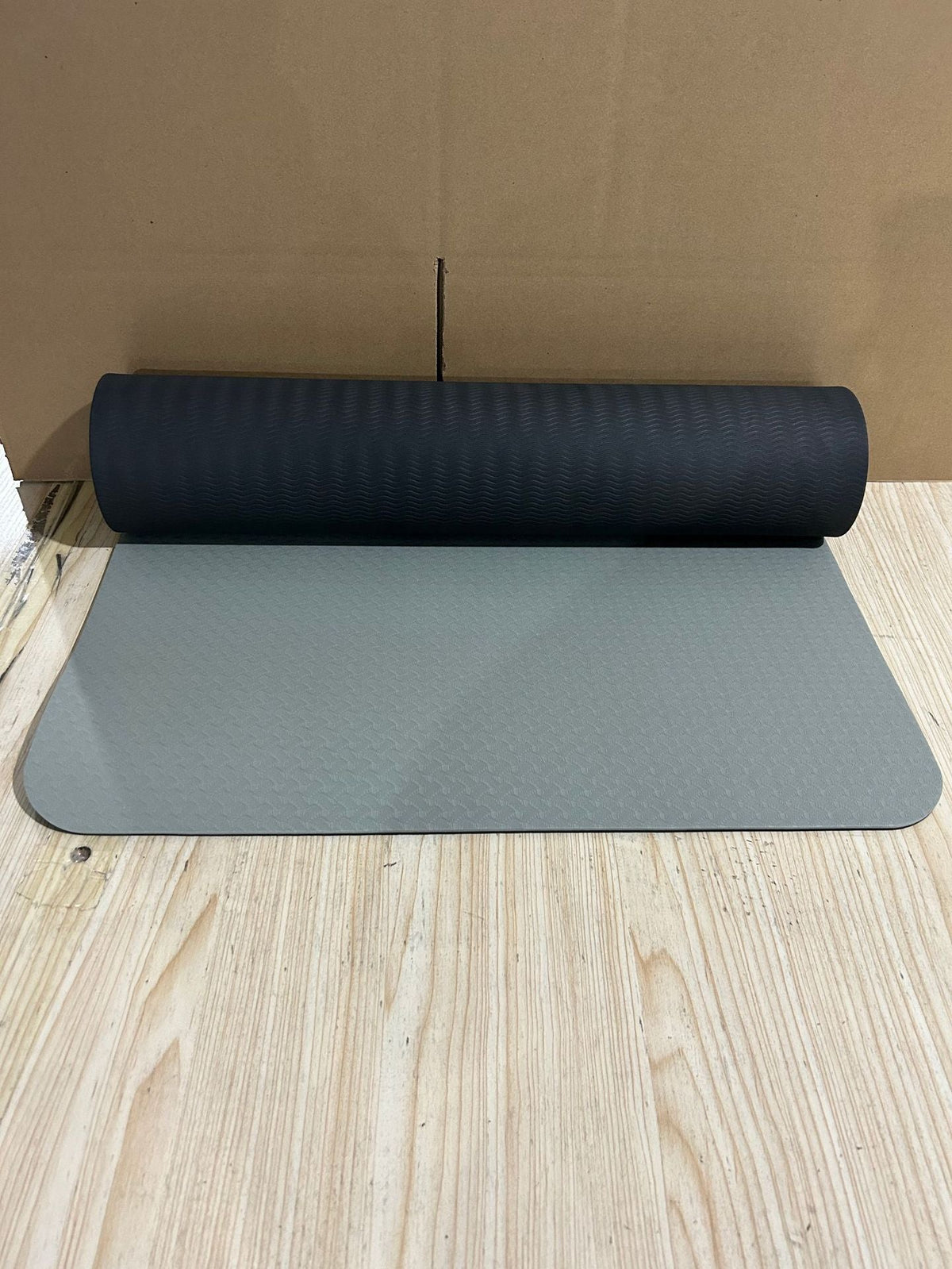Esterilla de yoga fitness antideslizante con doble amortiguación