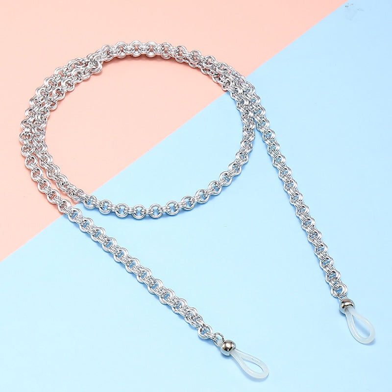Gafas de moda con cadena decorativa