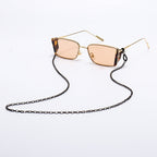 Gafas de moda con cadena decorativa