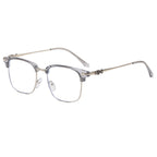 Gafas de moda para mujer con diseño elegante y delicado