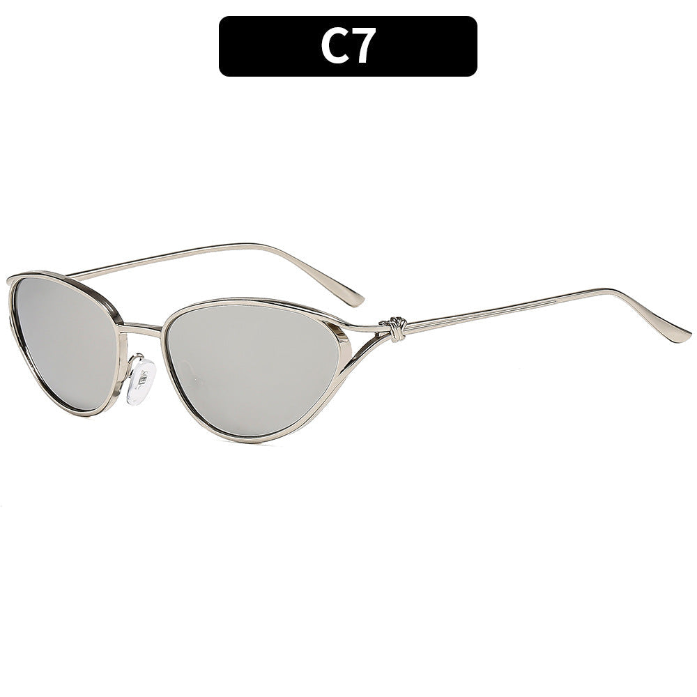 Gafas de sol cat-eye elegantes con detalles metálicos premium