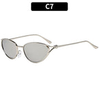 Gafas de sol cat-eye elegantes con detalles metálicos premium