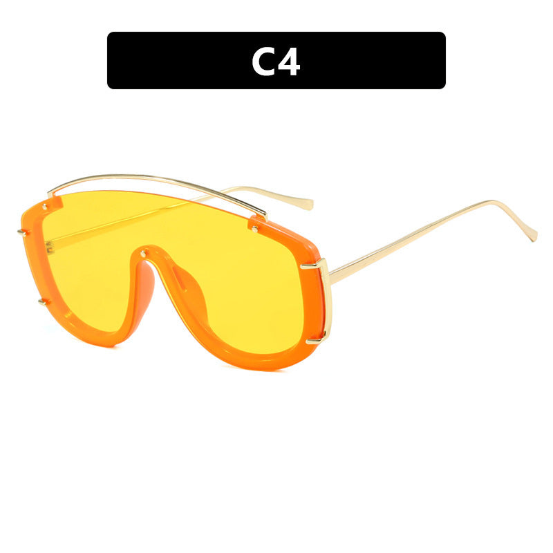 Gafas de sol estilo masculino con degradado de moda y detalles dorados