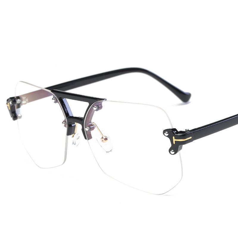 Gafas de sol futuristas para mujer
