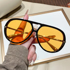 Gafas de sol para mujer con diseño extravagante y lentes llamativas