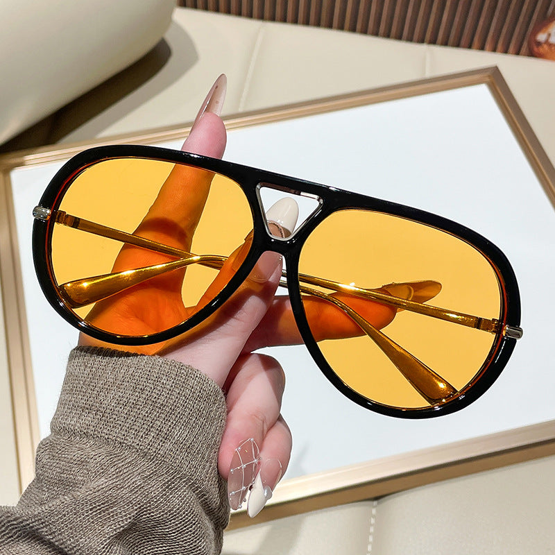 Gafas de sol para mujer con diseño extravagante y lentes llamativas
