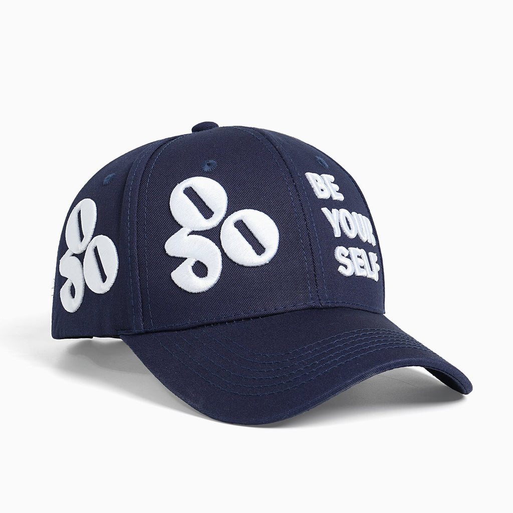Gorra de mujer con diseño moderno