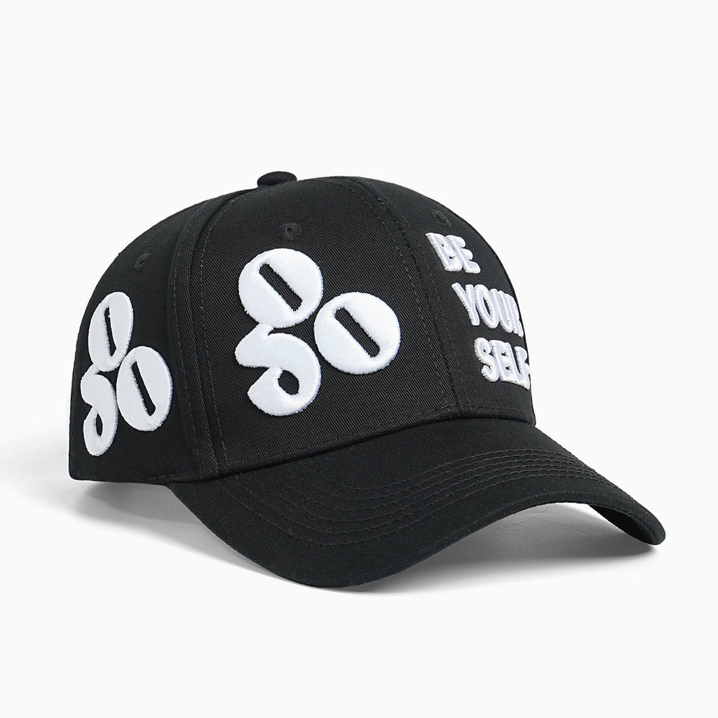 Gorra de mujer con diseño moderno