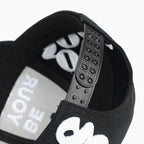 Gorra de mujer con diseño moderno
