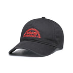 Gorra de mujer con letras modernas