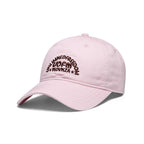 Gorra de mujer con letras modernas