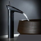 Grifo de lavabo cascada estilo antiguo