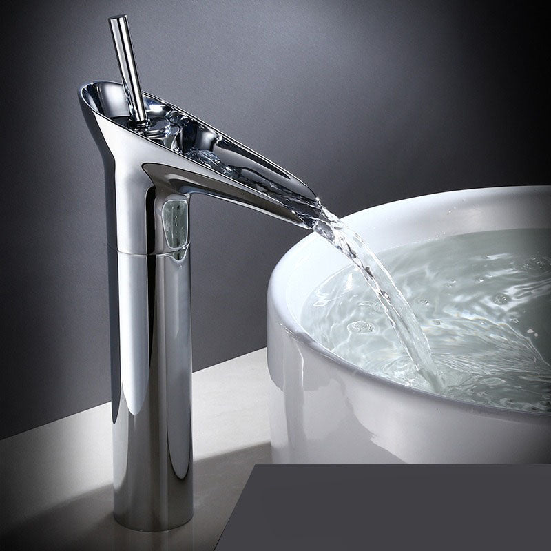 Grifo de lavabo cascada estilo antiguo