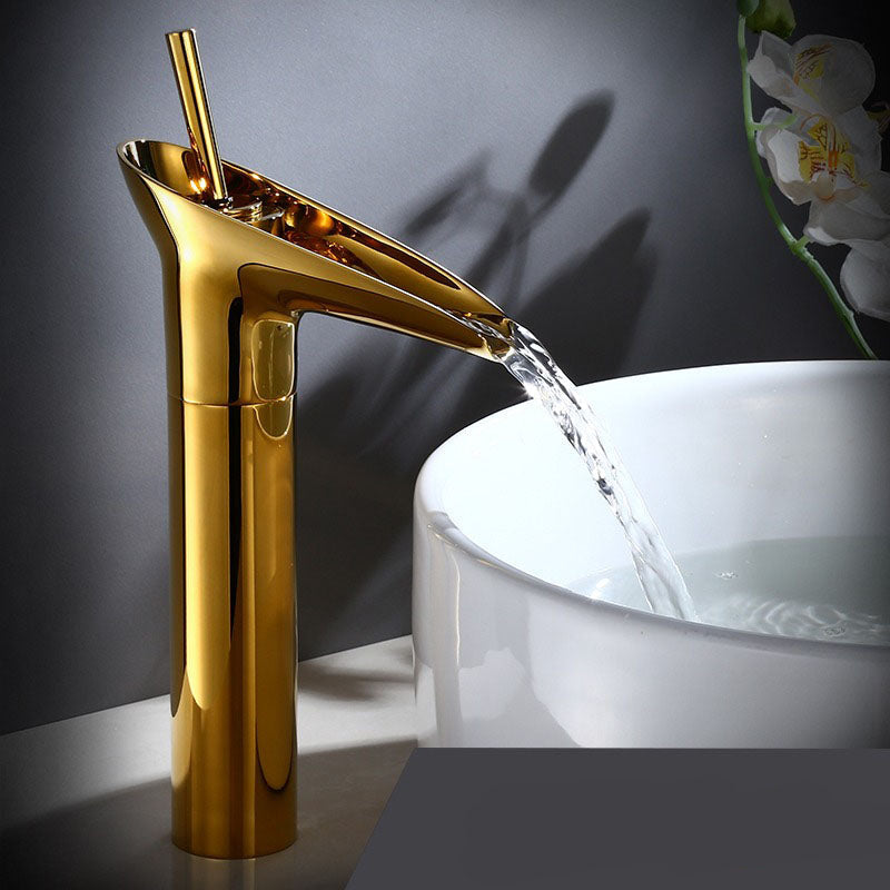 Grifo de lavabo cascada estilo antiguo