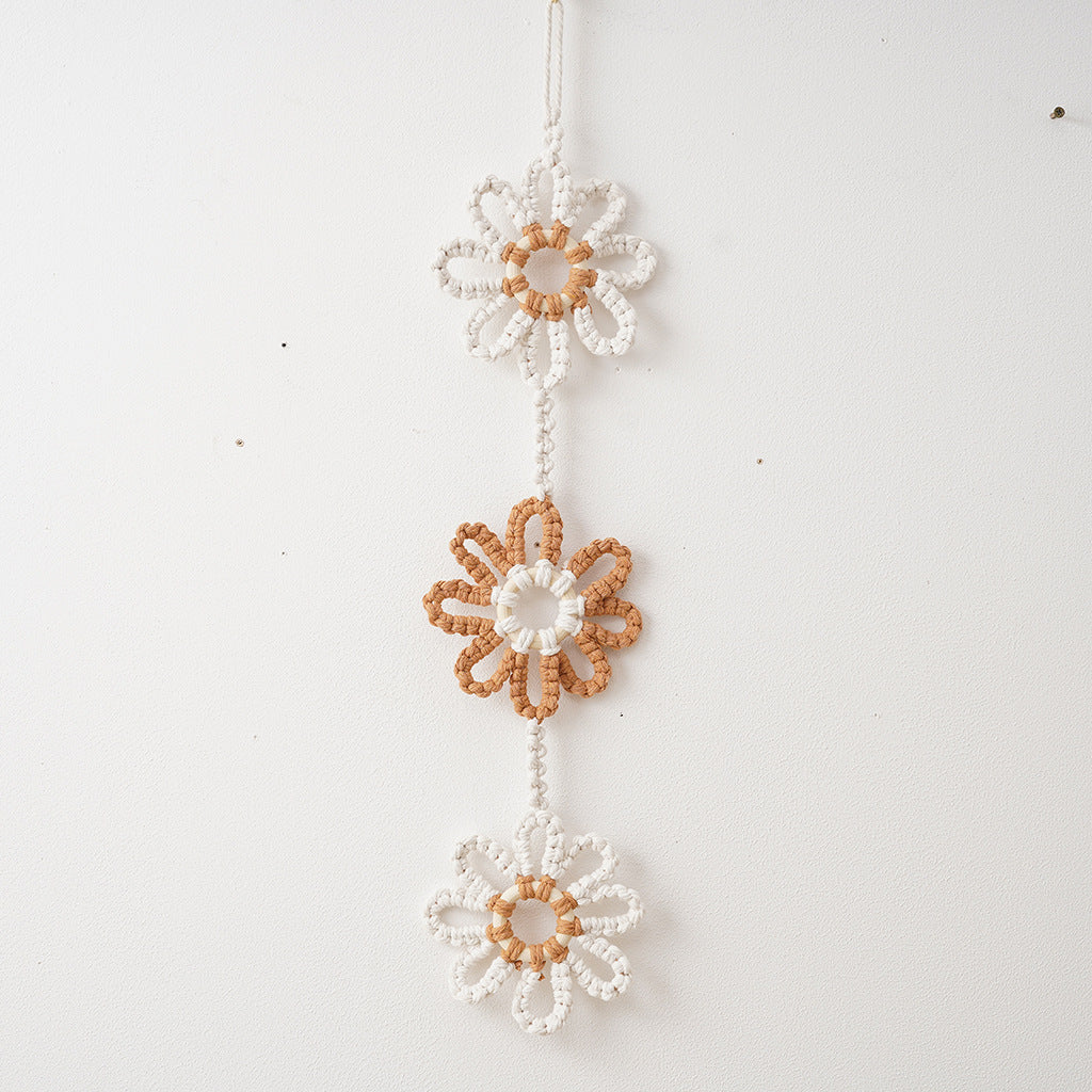 Guirnalda decorativa de flores de macramé