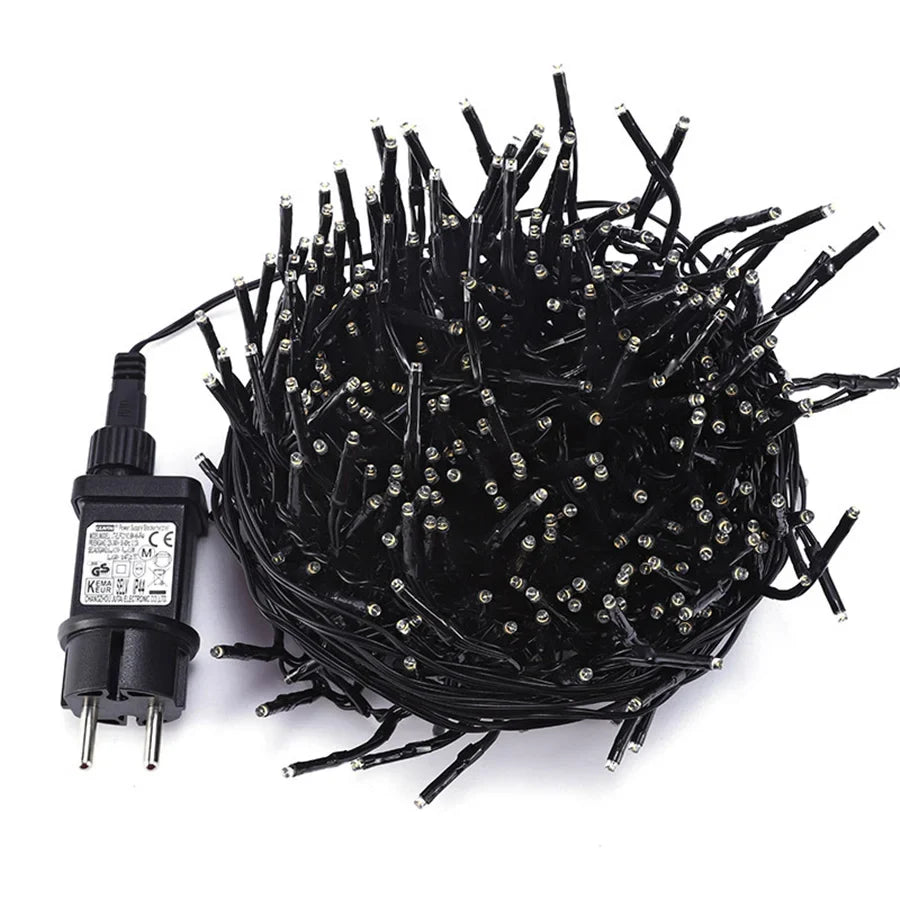 Guirnalda LED LumaLine de 10 metros con 1000 luces blanco cálido para interior y exterior