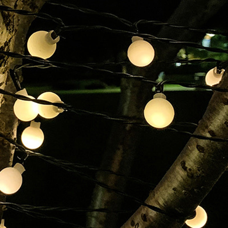Guirnalda LED solar decorativa con formas variadas para exterior