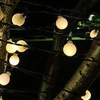 Guirnalda LED solar decorativa con formas variadas para exterior