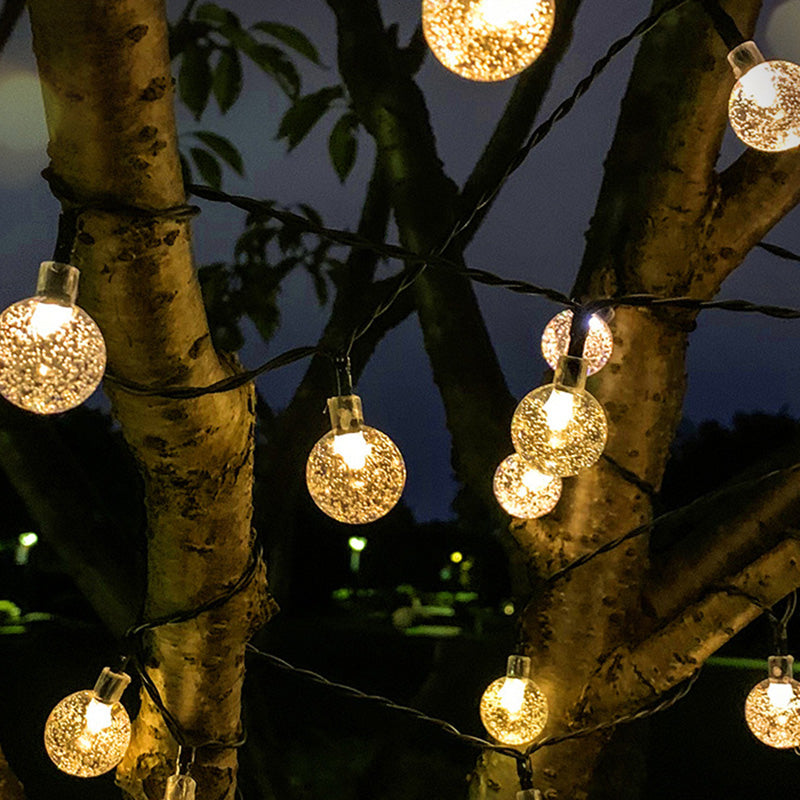 Guirnalda LED solar decorativa con formas variadas para exterior