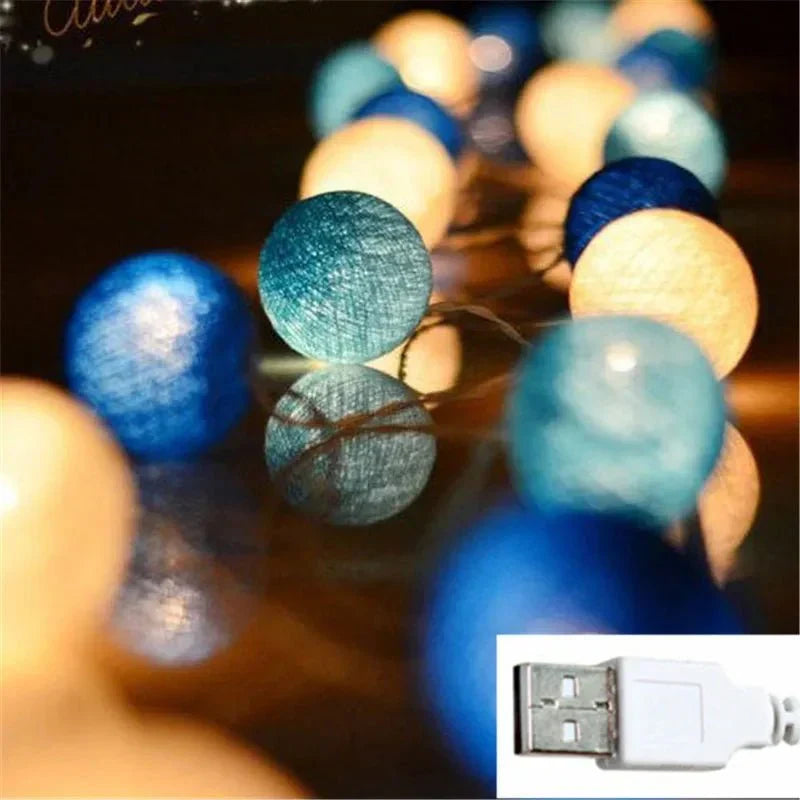 Guirnalda de luces LED con bolas de algodón en tonos pastel