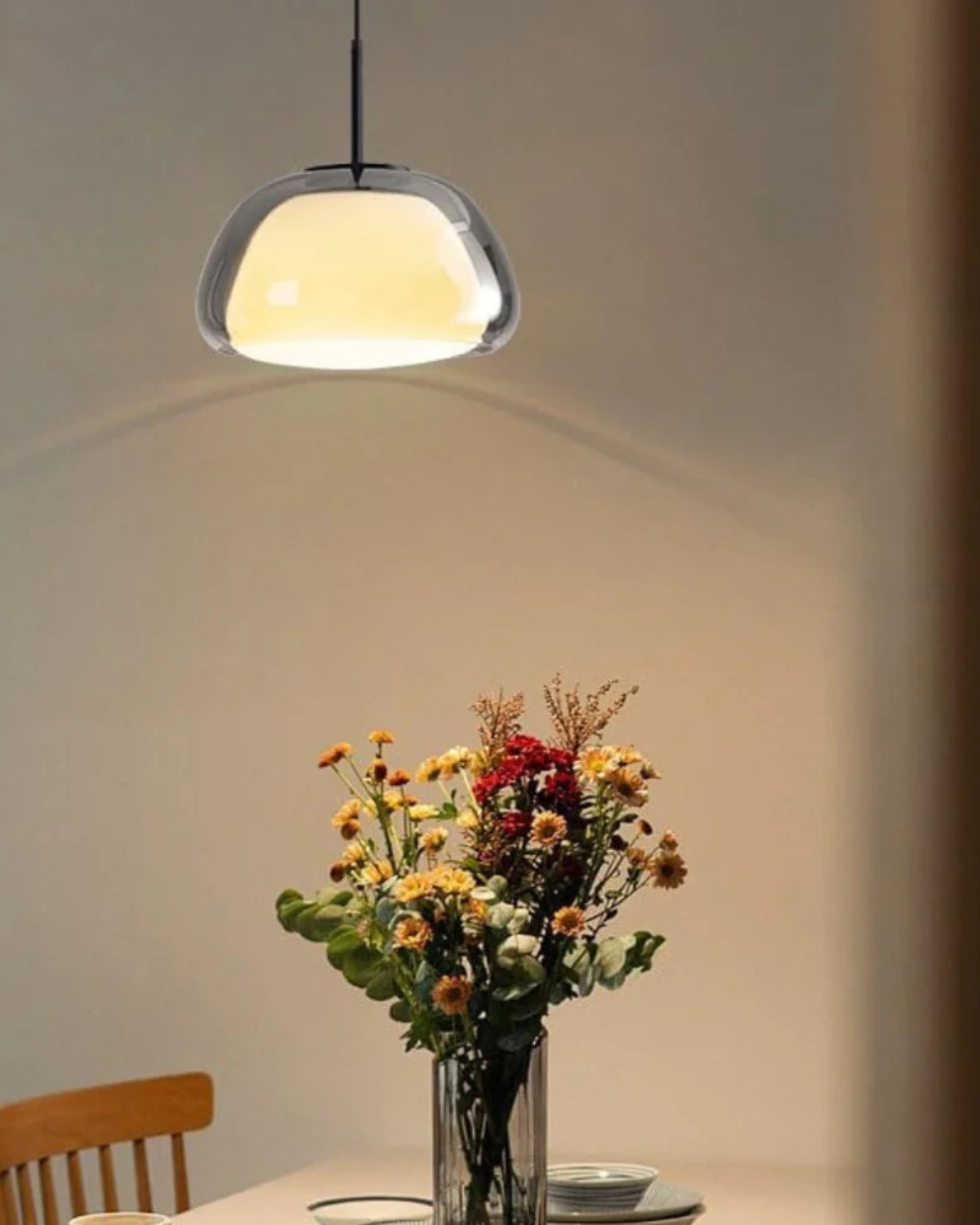 Lámpara colgante de cristal con cúpula elegante