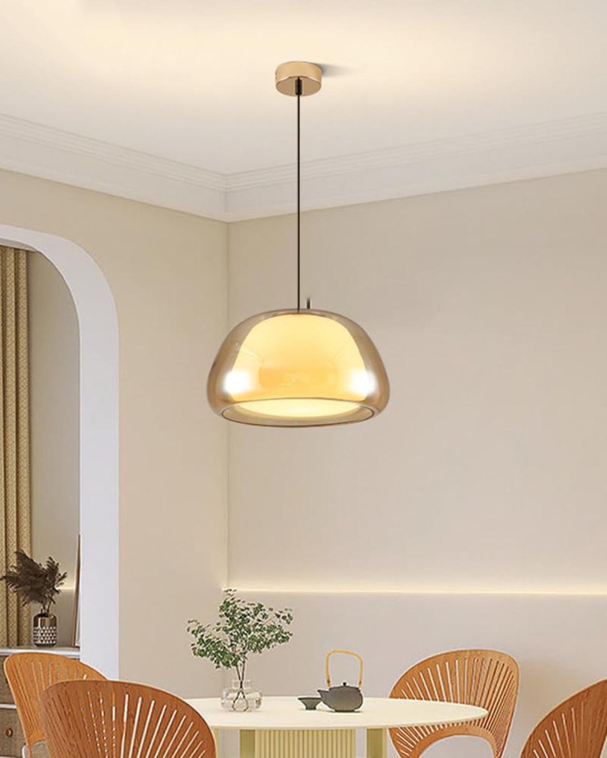 Lámpara colgante de cristal con cúpula elegante